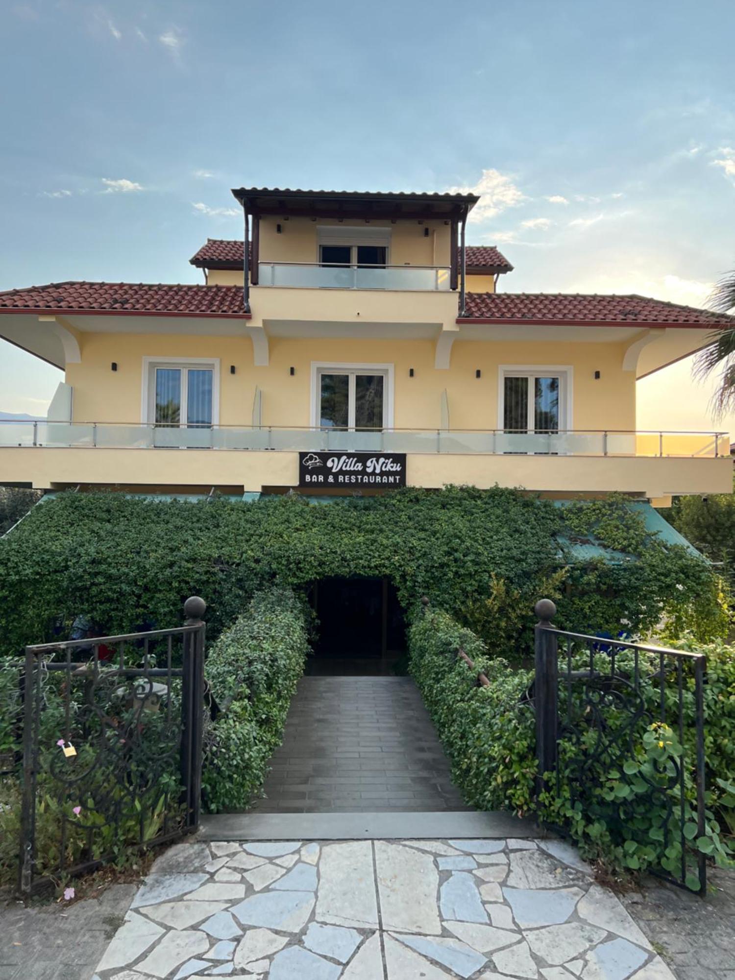 Villa Niku Берат Екстер'єр фото